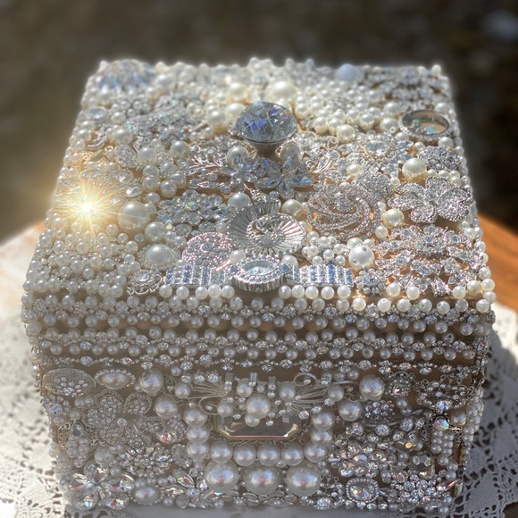 Frosted in Gems Keepsake Box - Picture 5 of 12